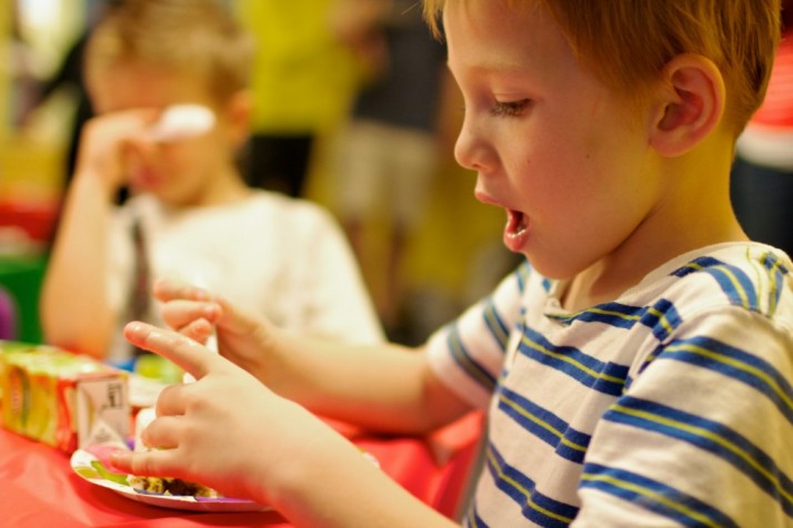 El desarrollo cognitivo de los niños se ve afectado por una dieta con alto contenido en grasas