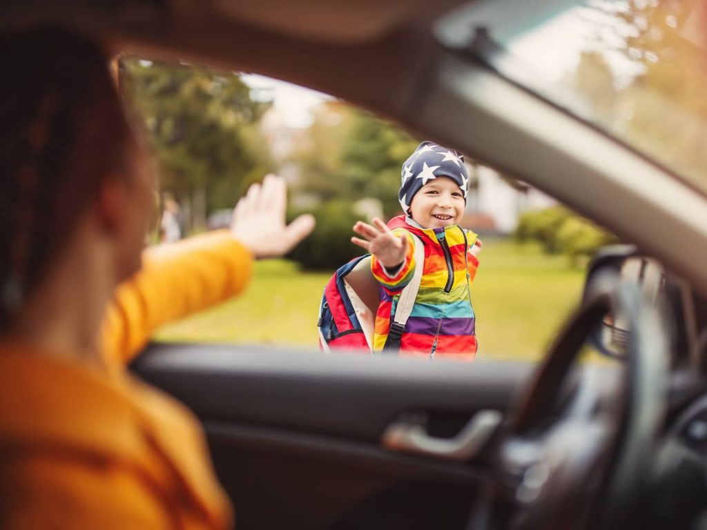 Por qué no despedirte de tu hijo cuando te vas es una mala idea