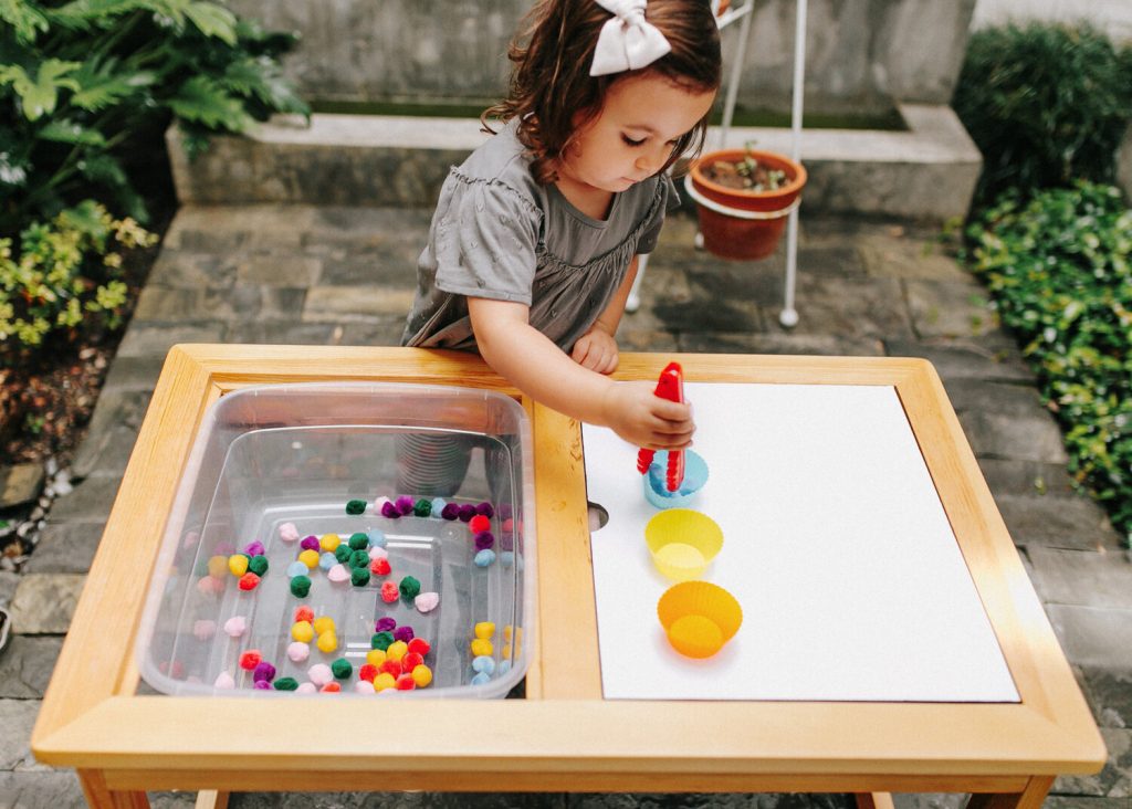 Juegos Sensoriales para Bebés: Estimulación y Diversión