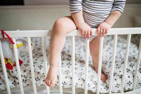 La Transición de la Cuna a la Cama: ¿Cuándo y Cómo Hacerlo?