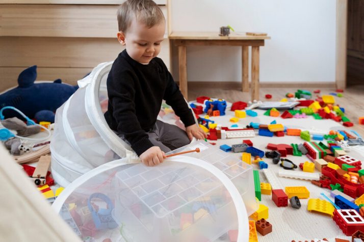 El Juego Libre: Por Qué Dejar que tu Hijo se Aburra es Bueno para su Desarrollo