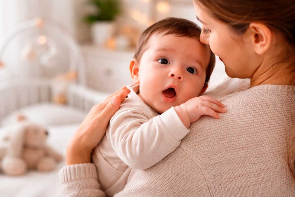 Cómo quitar el hipo a los bebés