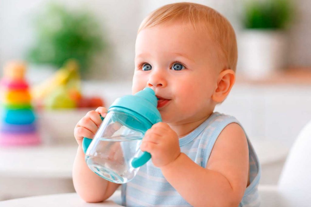 Cuándo pueden beber agua los bebés